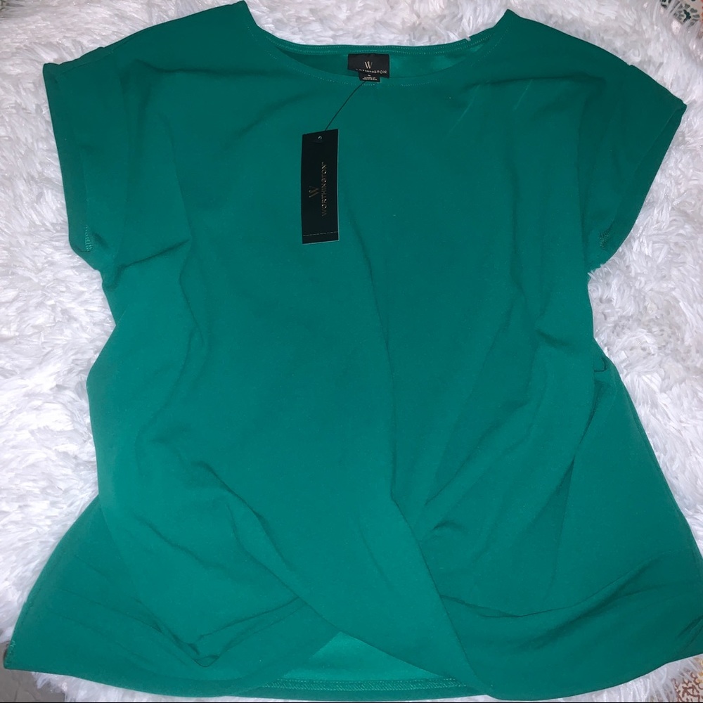 NWT pretty green blouse